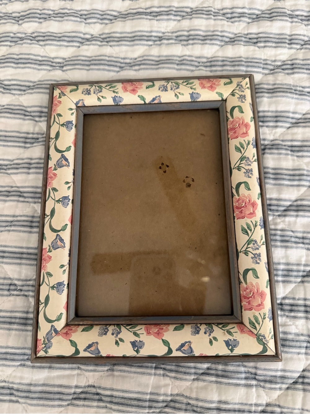 Vintage Floral Picture Frame in Cream, Pink & Blue